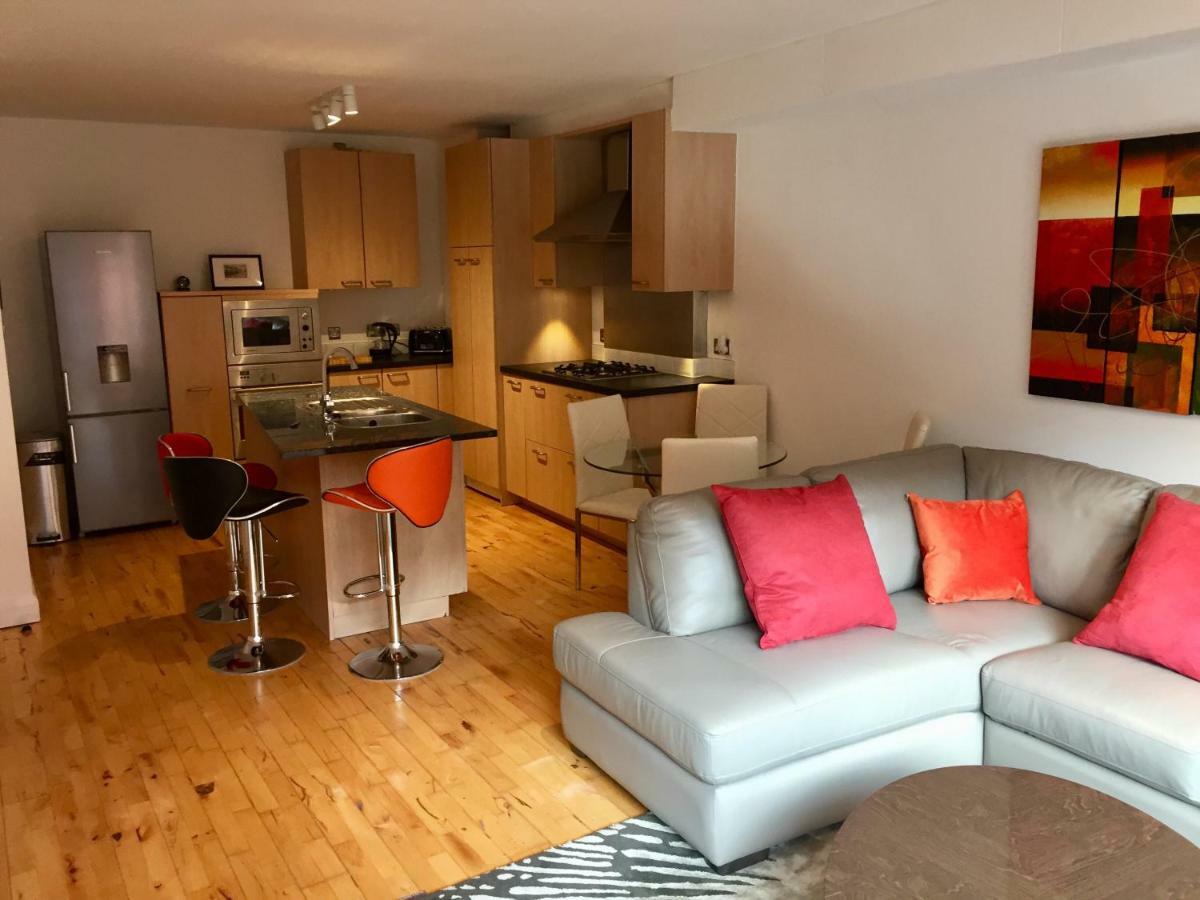 City Centre Belfast Free Parking Экстерьер фото