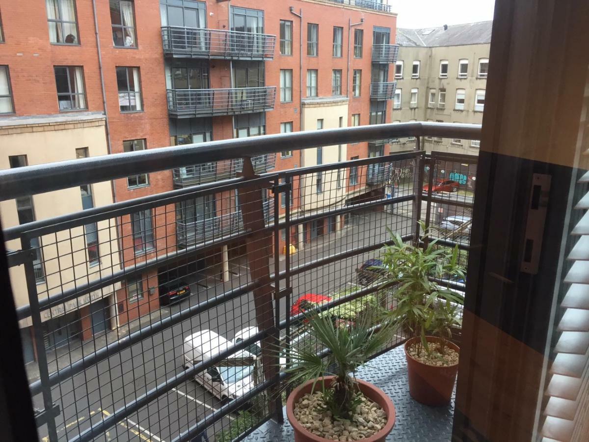 City Centre Belfast Free Parking Экстерьер фото